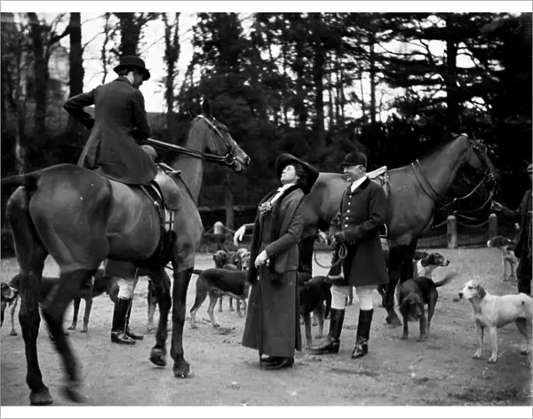 The Fourburrow Hunt, Tregothnan Lodge, Tresillian, Cornwall. Around 1911