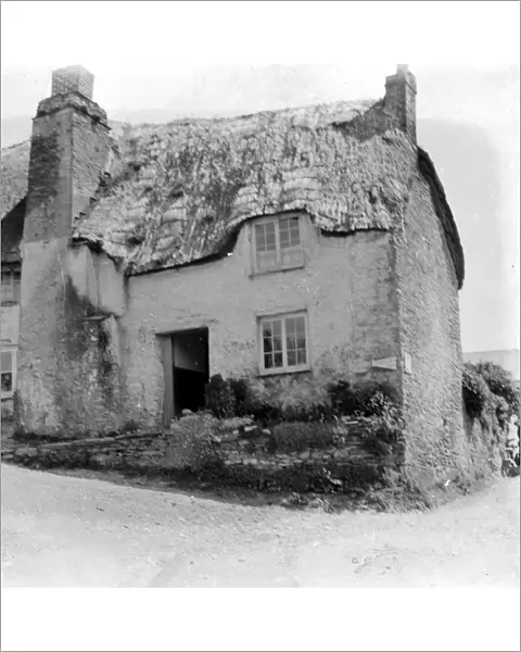 Thatched cottage Bohilla, St Mawes, Cornwall. Before 1914