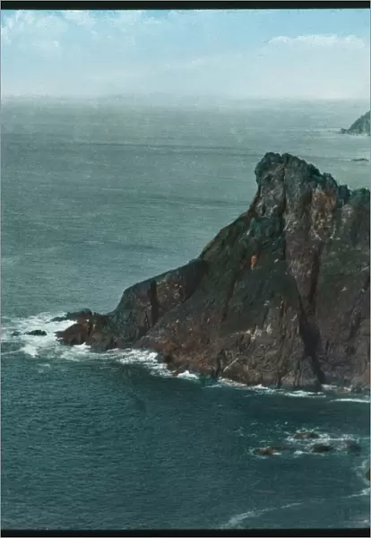 Horse Rock, Kynance Cove, Landewednack, Cornwall. Probably early 1900s