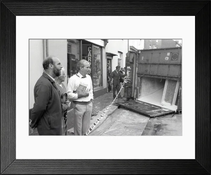 Framed Print : Lorry crash, Lostwithiel, Cornwall. September 1990 Framed Print : Lorry crash, Lostwithiel, Cornwall. September 1990