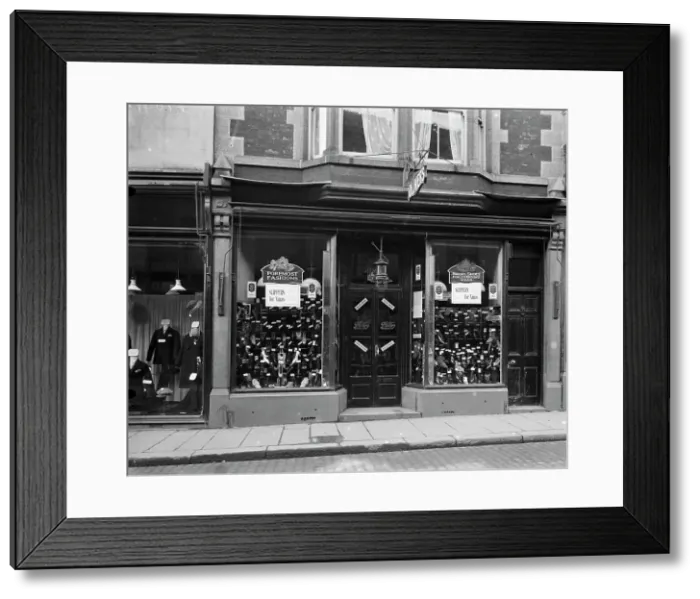 Framed Print : Olivers boot and shoe shop, 25 St Nicholas Street, Truro, Cornwall. Early 1900s