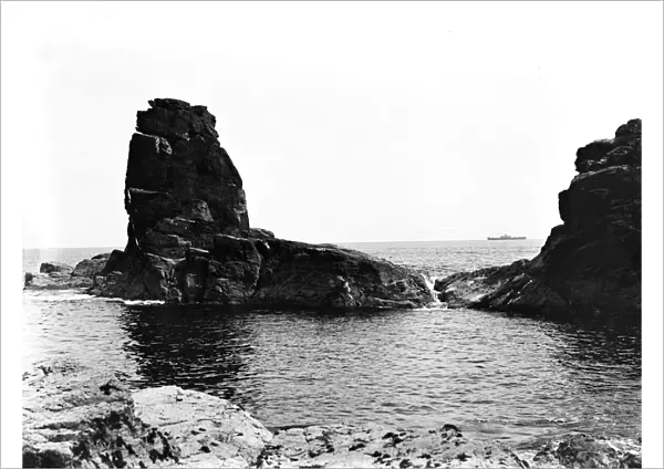 Bumble Rock, Landewednack, Cornwall. 1908