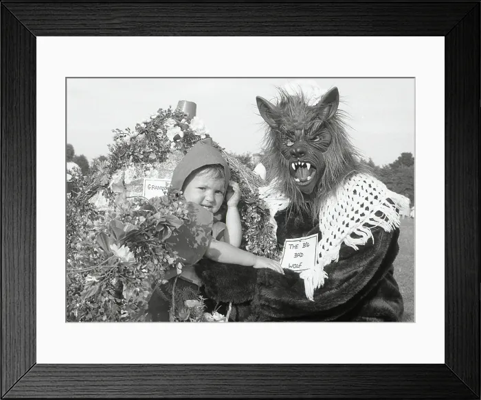 Framed Print : Carnival Entries, Lostwithiel, Cornwall. July 1990