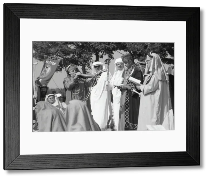 Framed Print : Gorsedh Kernow Bardic ceremony, Roche, Cornwall. September 1991 Framed Print : Gorsedh Kernow Bardic ceremony, Roche, Cornwall. September 1991