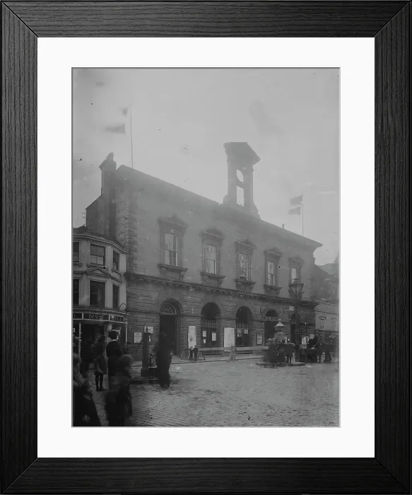 Framed Print : Town hall fire, Truro, Cornwall. November 1914
