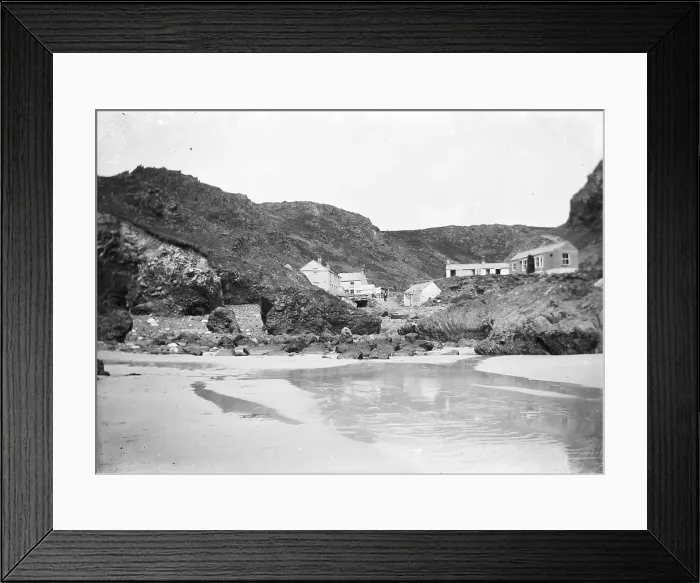 Framed Print : TRURI-KYNcv-4 Framed Print : TRURI-KYNcv-4