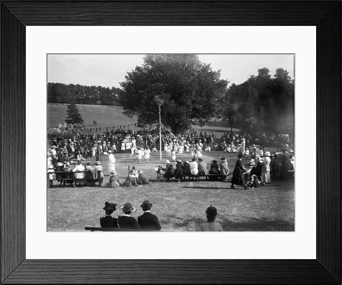Framed Print : TRURI-LADgv-46 Framed Print : TRURI-LADgv-46