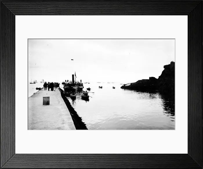 Framed Print : TRURI-LOObp-8 Framed Print : TRURI-LOObp-8