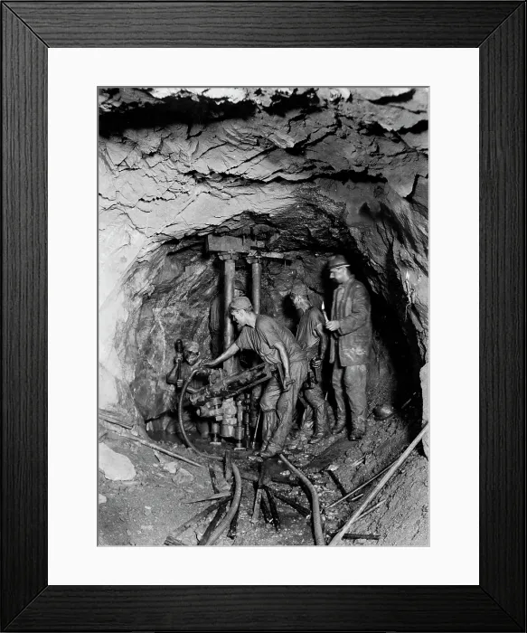 Framed Print : TRURI-MIaga-3