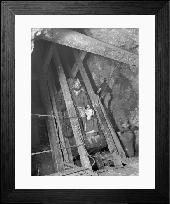 Framed Print : TRURI-MIdol-4