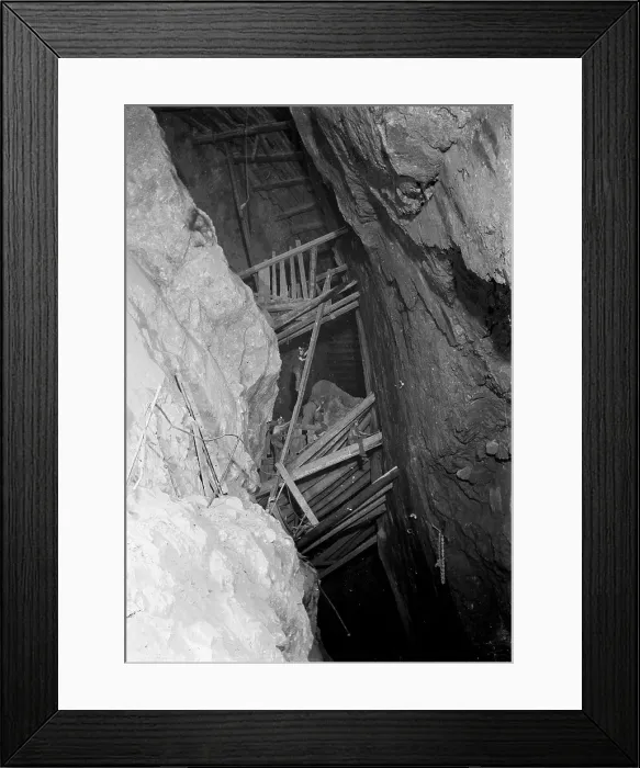 Framed Print : TRURI-MIdol-2