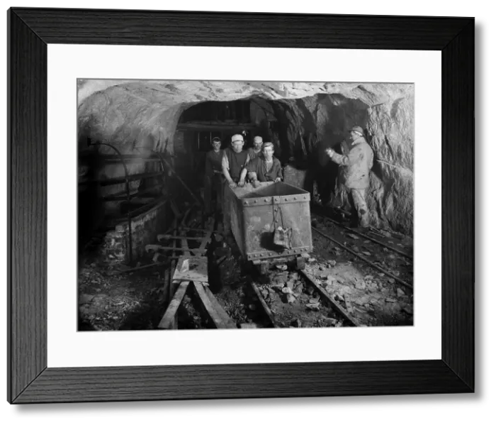 Framed Print : TRURI-MIdol-28