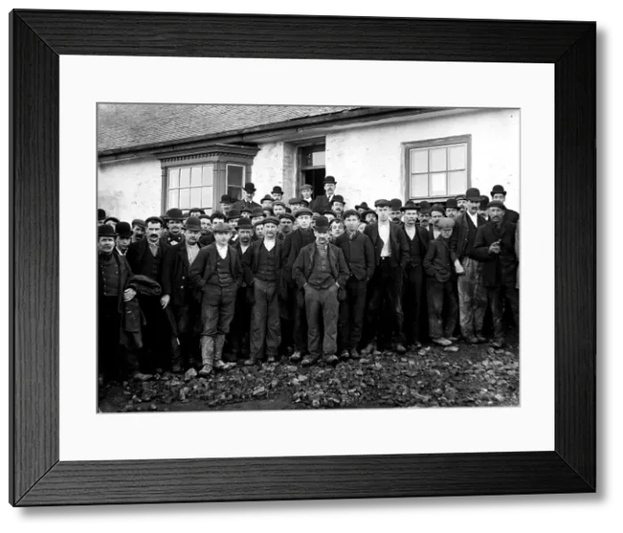 Framed Print : TRURI-MIgre-25