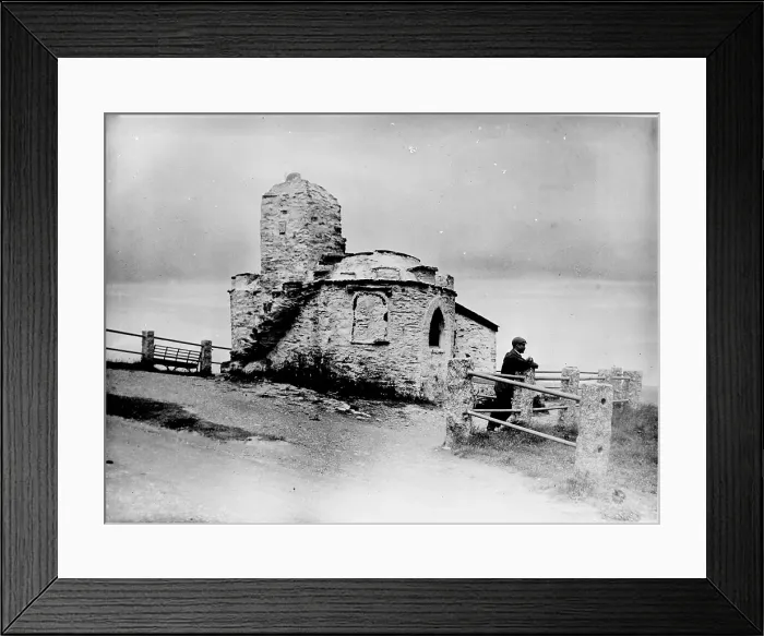 Framed Print : TRURI-NWQhh-1