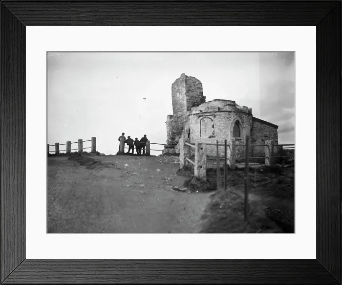 Framed Print : TRURI-NWQhh-3