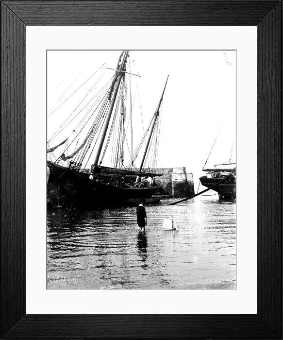 Framed Print : TRURI-NWQhs-47