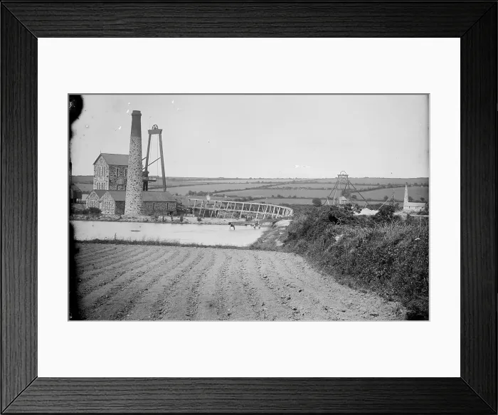 Framed Print : TRURI-MItgu-2