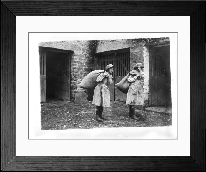 Framed Print : TRURI-1972-2-428
