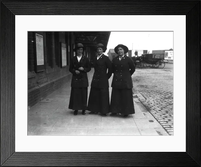 Framed Print : TRURI-RYtru-12 Framed Print : TRURI-RYtru-12