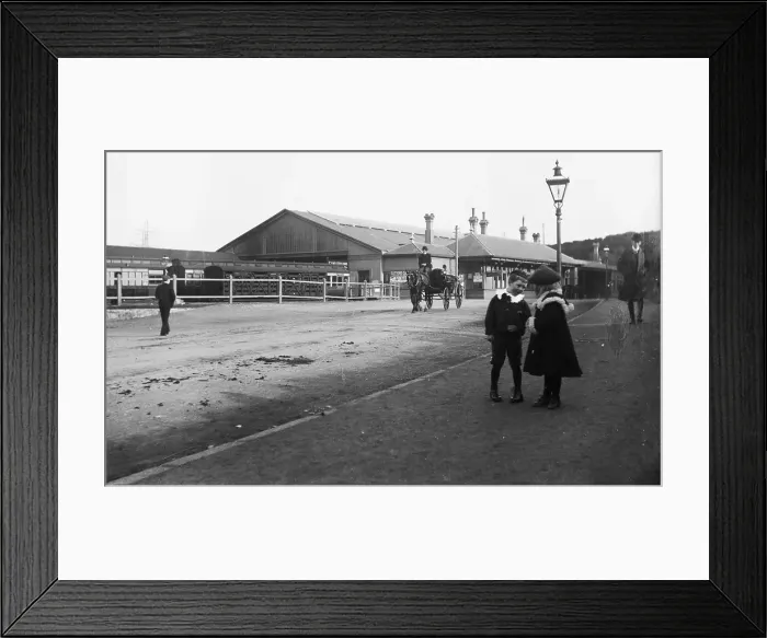 Framed Print : TRURI-RYfal-3