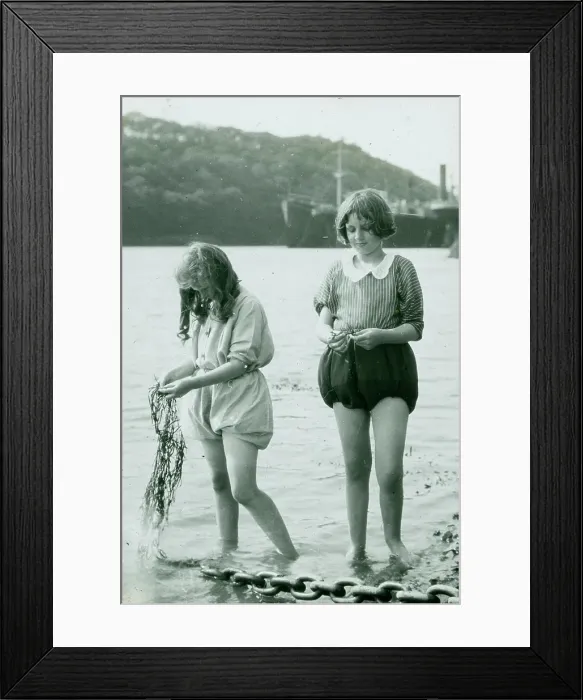 Framed Print : TRURI-1990-2-12-33 Framed Print : TRURI-1990-2-12-33