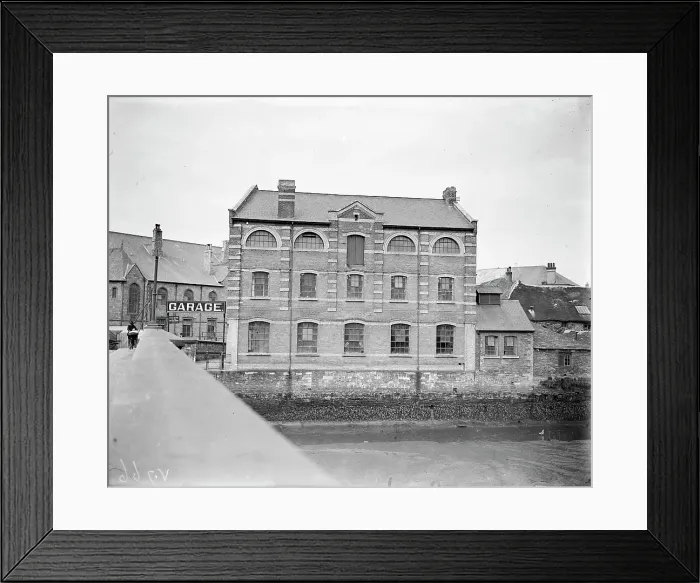Framed Print : TRURI-TRUbbr-13