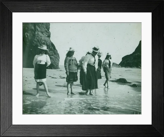 Framed Print : TRURI-1990-2-31
