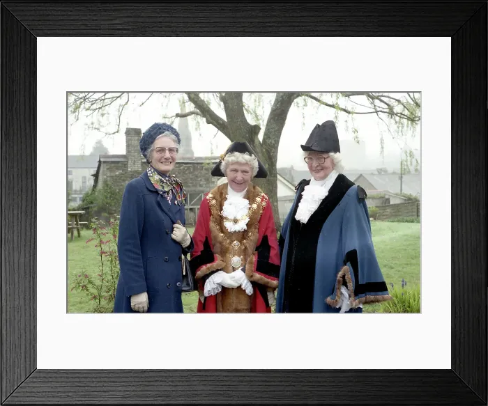 Framed Print : TRURI-2017-5-12 Framed Print : TRURI-2017-5-12