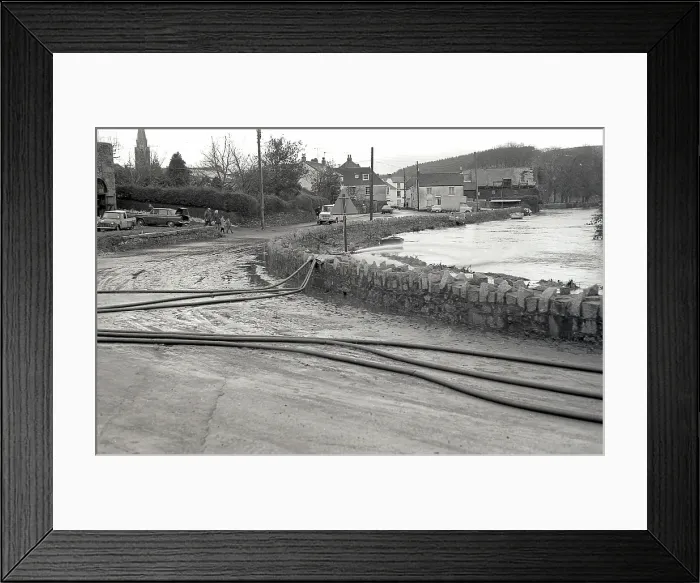 Framed Print : TRURI-2017-5-7 Framed Print : TRURI-2017-5-7