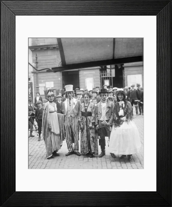 Framed Print : TRURI-TRUwef-9