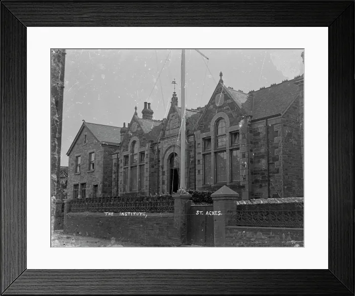 Framed Print : TRURI-AGNrc-6 Framed Print : TRURI-AGNrc-6
