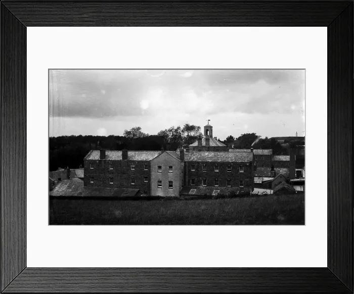Framed Print : TRURI-TRUhrn-4 Framed Print : TRURI-TRUhrn-4