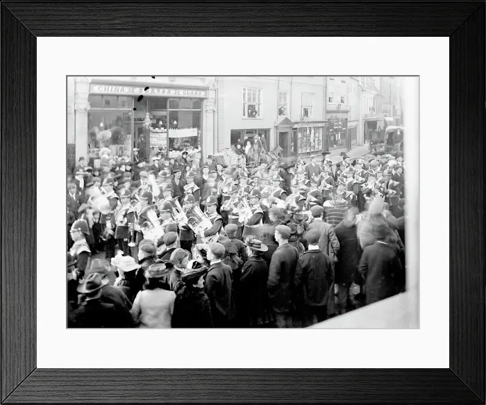 Framed Print : TRURI-TRUwpr-1