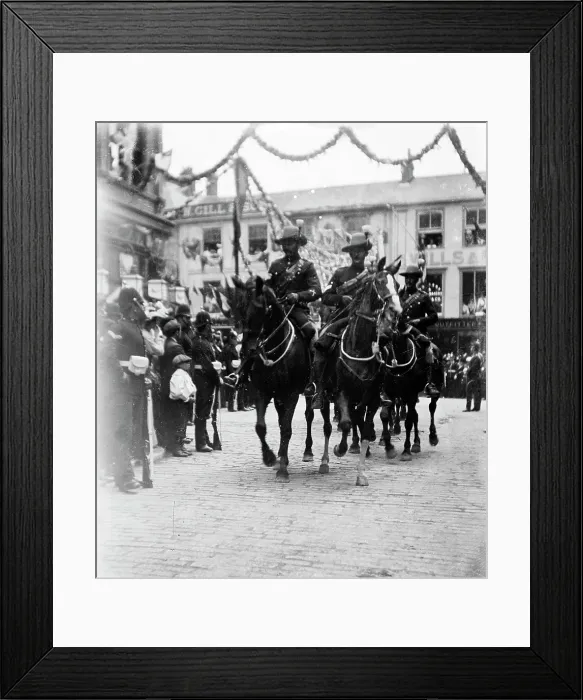 Framed Print : TRURI-TRUwpr-7