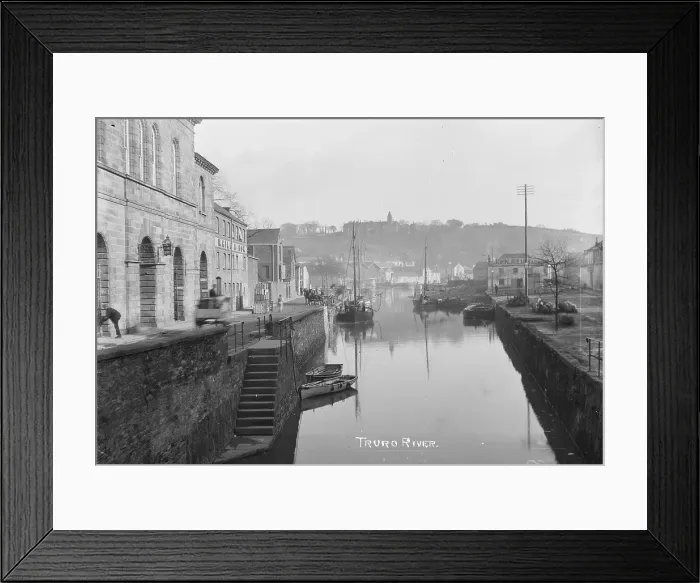 Framed Print : TRURI-TRUqbf-10