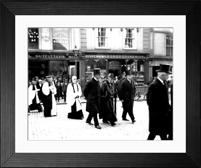 Framed Print : TRURI-TRUwwf-18