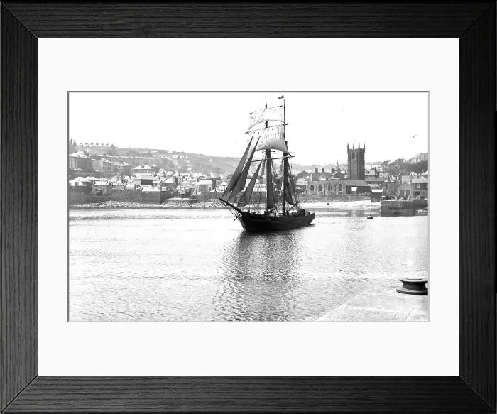 Framed Print : TRURI-IVShs-42 Framed Print : TRURI-IVShs-42