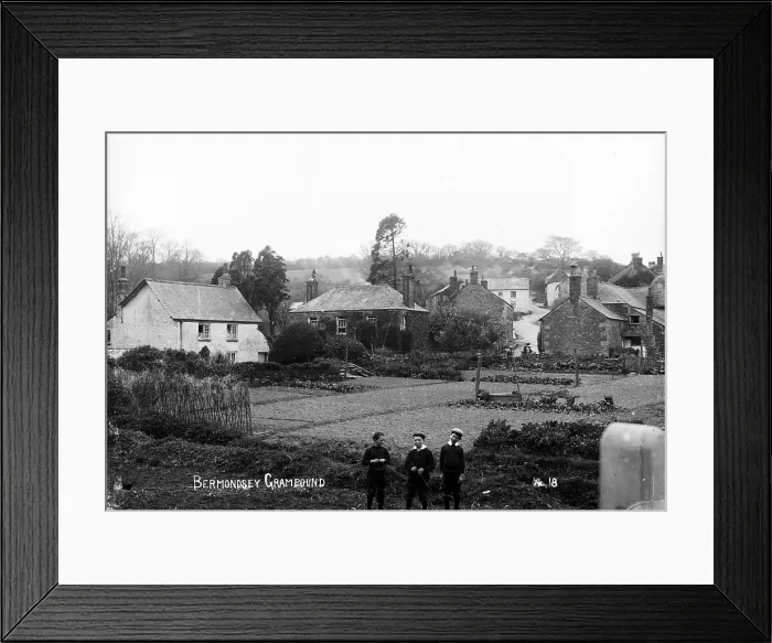 Framed Print : TRURI-GRMgv-21