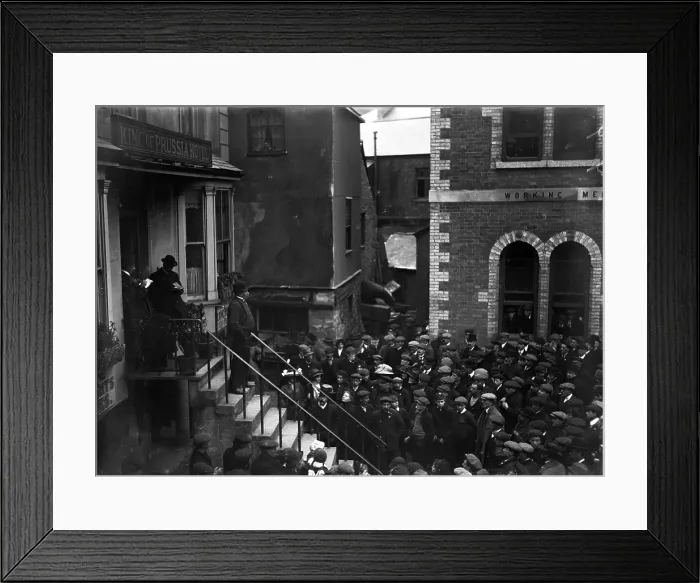 Framed Print : TRURI-FOWpo-4 Framed Print : TRURI-FOWpo-4
