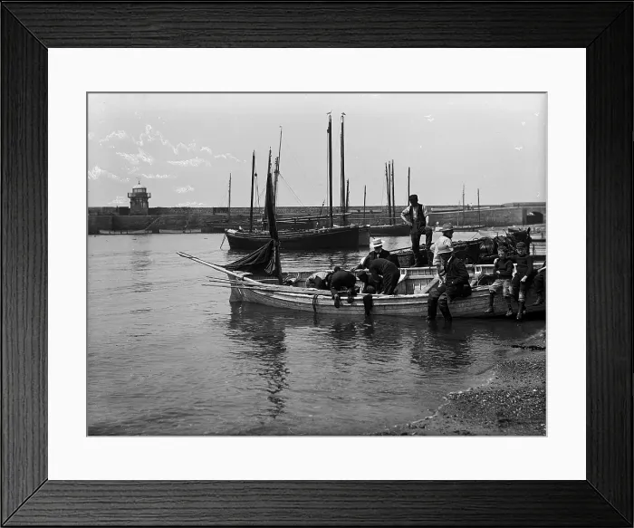 Framed Print : TRURI-IVShs-23 Framed Print : TRURI-IVShs-23