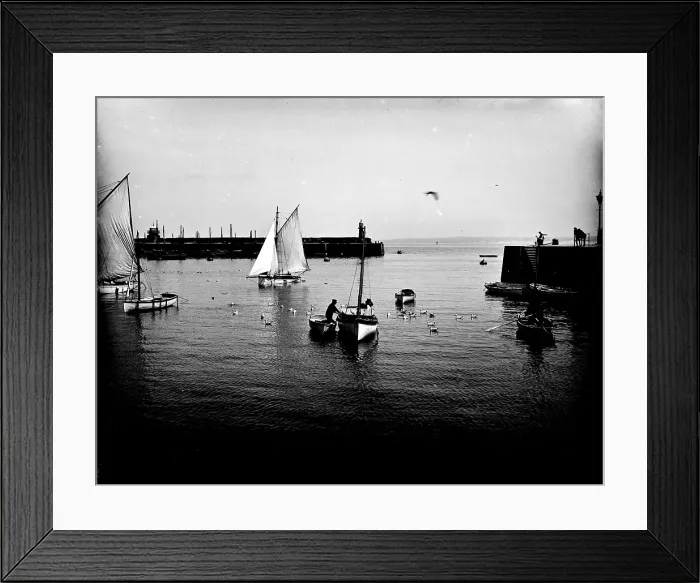 Framed Print : TRURI-IVShs-27