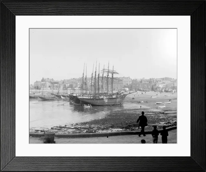 Framed Print : TRURI-IVShs-40