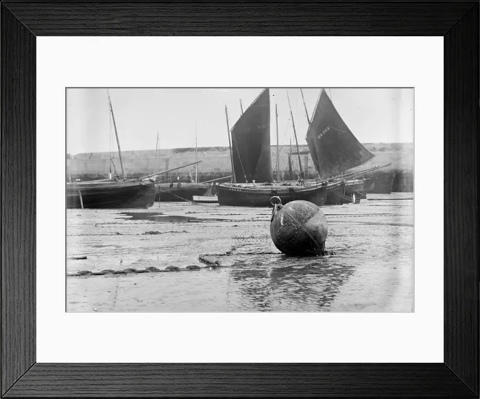 Framed Print : TRURI-IVShs-45
