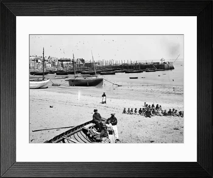 Framed Print : TRURI-IVShs-7 Framed Print : TRURI-IVShs-7