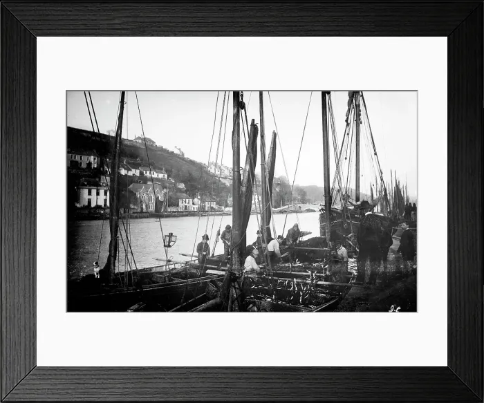 Framed Print : TRURI-LOOqs-13 Framed Print : TRURI-LOOqs-13