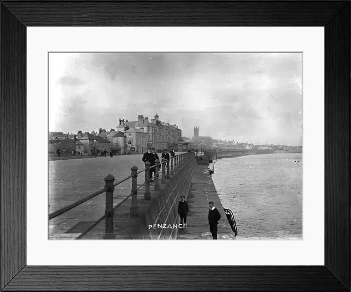 Framed Print : TRURI-PNZpm-30