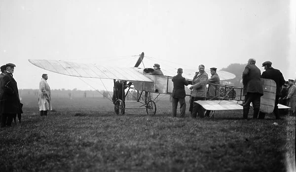 Aircraft preparing for take off, possibly Penzance, Cornwall. 1912-1913