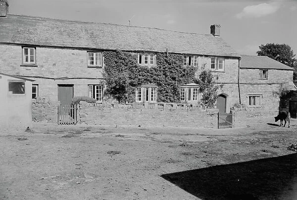 Beneathwood Farmhouse, near Plushabridge, Linkinhorne, Cornwall. 1964