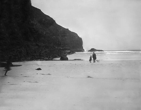 Droskyn Beach, Perranporth, Perranzabuloe, Cornwall. Probably 1920s