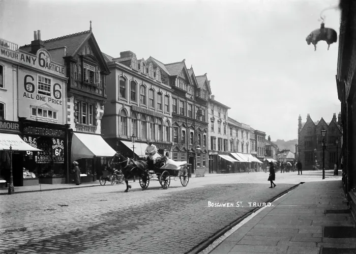 Framed Print : A general view of Boscawen Street looking east, Truro, Cornwall. Around 1910